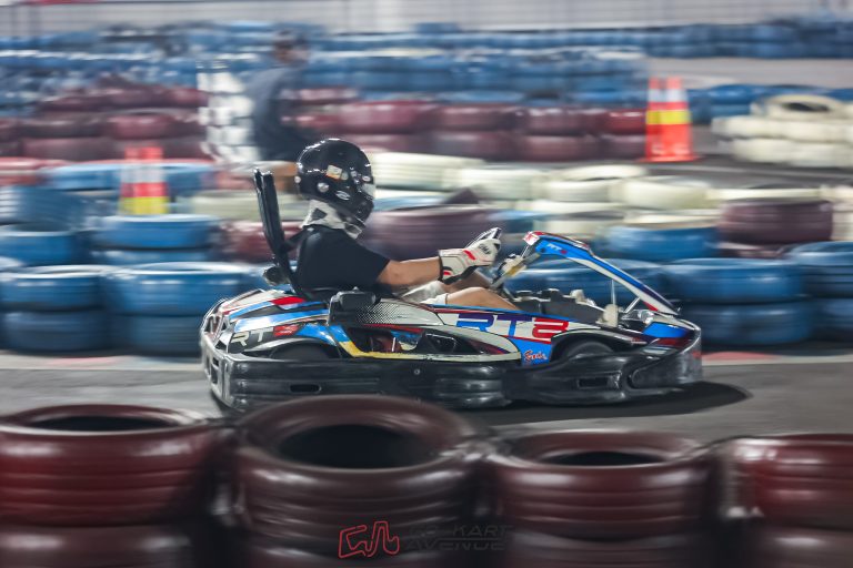 🏎️ Speed vs Scroll: Mana yang Lebih Bikin Deg-Degan, Main Gokart atau Lihat DM Gebetan?