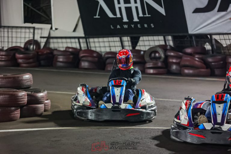🏎️ Night Race Fever: Sensasi Balapan Malam yang Bikin Deg-degan di GoKart Avenue!