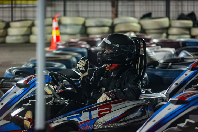 🏎️ Pertama Kali Main Gokart? Ini Panduan Seru Biar Nggak Kagok di Lintasan!